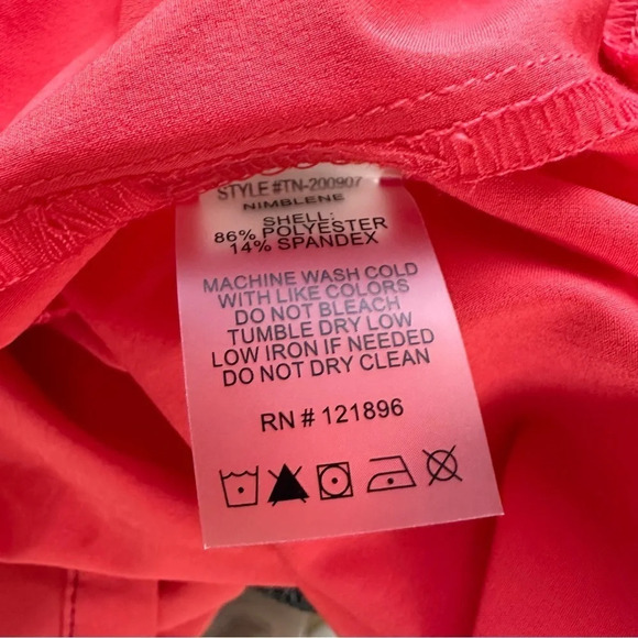 Title Nine Women’s Medium Coral Nimblene Quarter Zip Performance Dress Stretch M - Picture 7 of 7